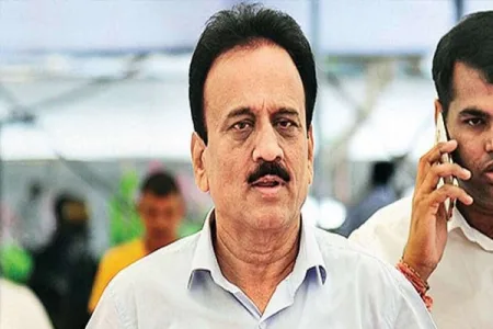 आठवडाभरात मंत्रिमंडळ विस्तार : गिरीश महाजन possibility of cabinet expansion in the week