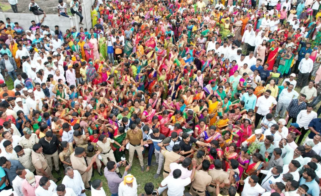 शिव्यांच्या भडिमारात रंगला ‘बोरीचा बार’