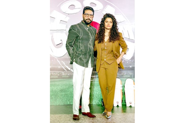 Abhishek and Saiyami in 'Ghoomar'