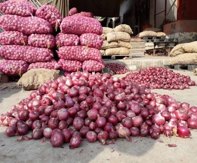 After tomato, onion will also be given cheaply by the government