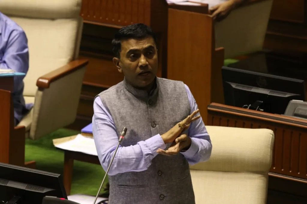 विधायक विरोधक सुदृढ लोकशाहीची गरज A constructive opposition is the need for a robust democracy