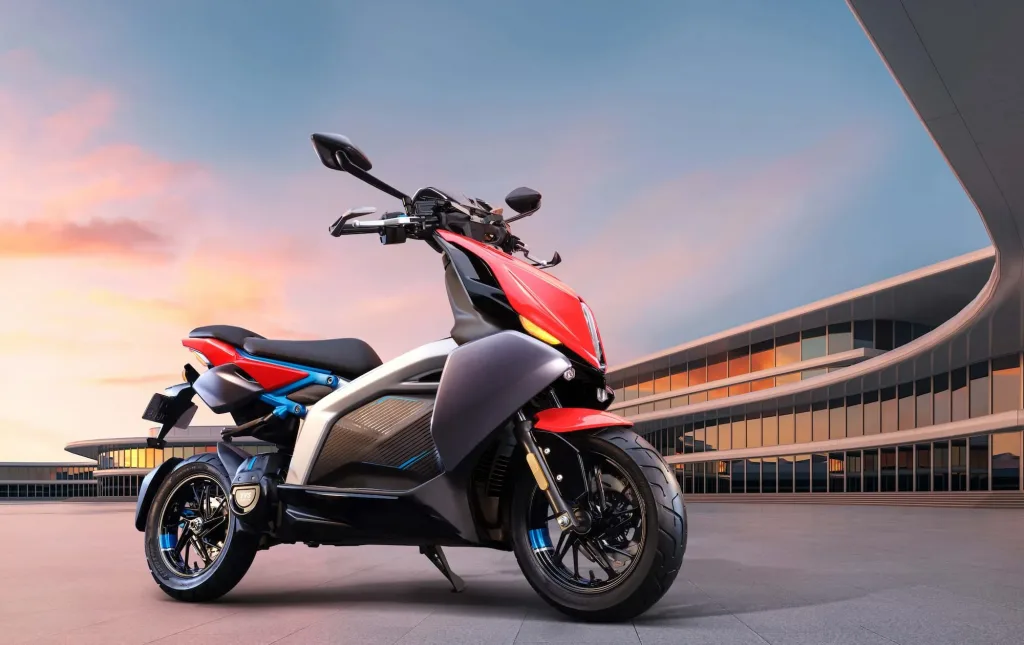 लाईव्ह लोकेशन शेअरिंगची ईव्ही स्कूटर भारतीय बाजारात Live location sharing EV scooter in Indian market