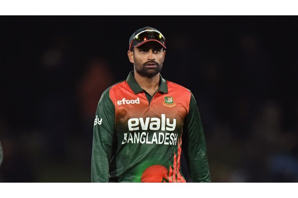 तमिम इक्बालचा कर्णधारपदाचा राजीनामा Tamim Iqbal resigns as captain