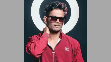 अपघातात जखमी झालेल्या वाकरेच्या तरुणाचा मृत्यू, परिसरात हळहळ Kolhapur-Gaganbawda National Highway accident youth dies