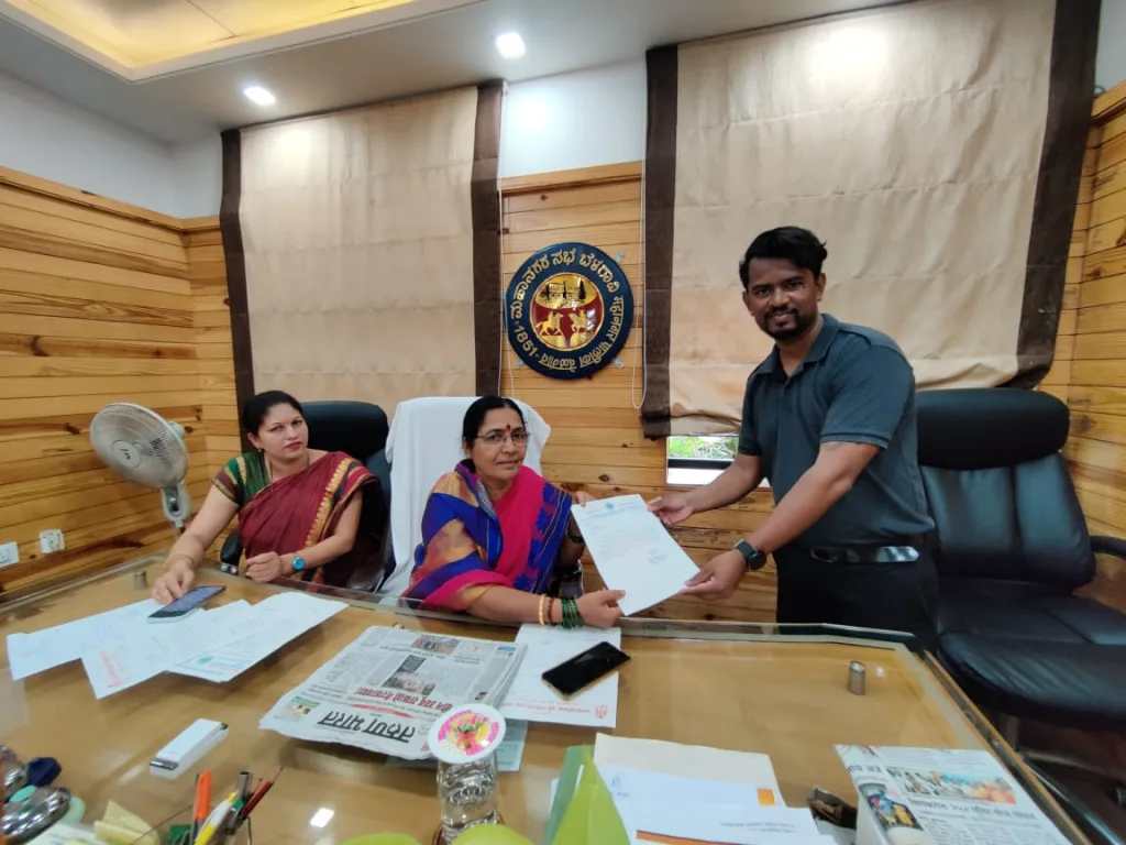 Demand to build a community building in the open space of the Municipal Corporation