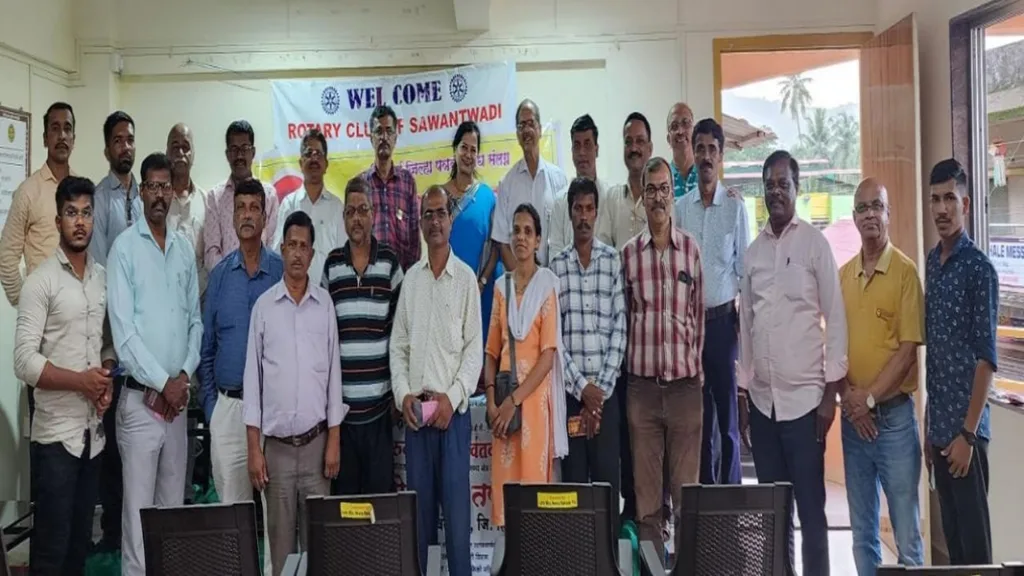 नॅब, व रोटरी क्लबच्या माध्यमातून पत्रकारांच्या कुटुंबियांसाठी चष्मा वाटप