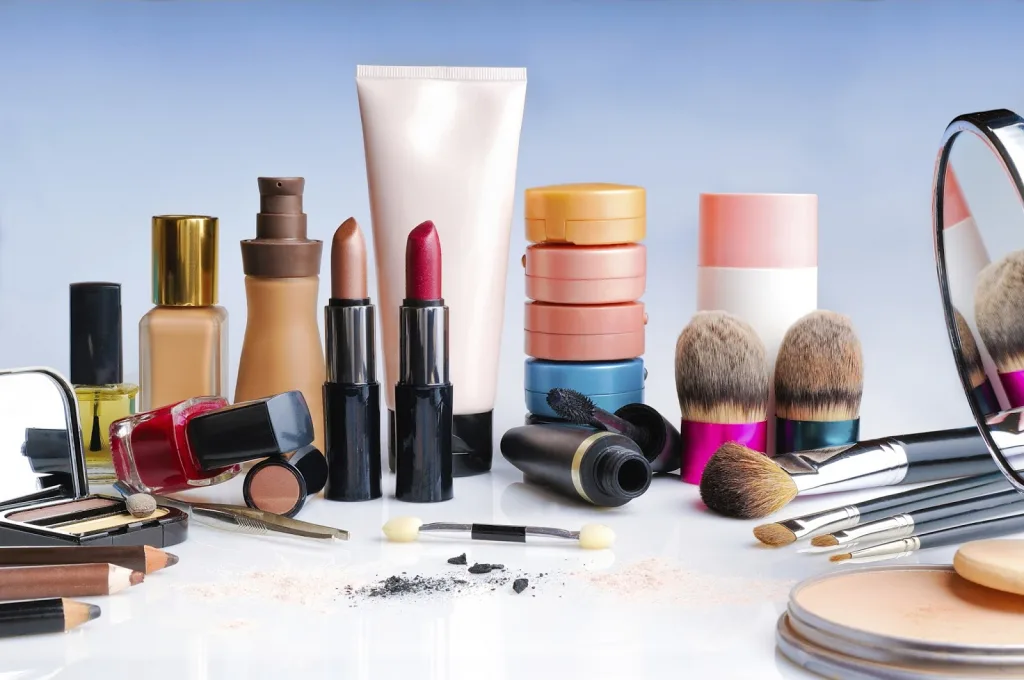 5 हजार कोटींच्या सौंदर्य उत्पादनांचा खप 5 thousand crore beauty products consumption