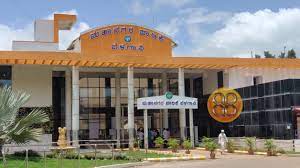 Vigorous discussion on various topics in the afternoon session