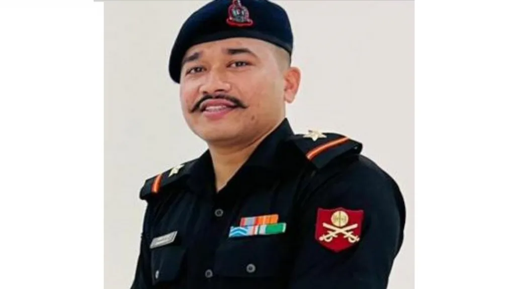 राहुल सावंत यांची सैन्य दलात नायब सुभेदार (JCO) पदी बढती