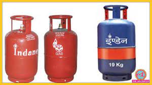 Commercial cylinders cheaper by Rs.100