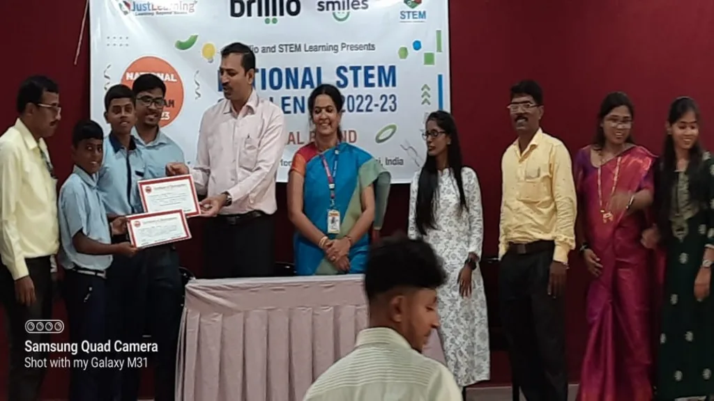 मॉडेल मेकिंग स्पर्धेत कळसुलीच्या रुद्र गुरव झोनल स्तरावर प्रथम