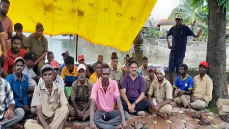 पगारासाठी सावंतवाडी न. प. कंत्राटी सफाई कामगारांचे दुसऱ्या दिवशीही आंदोलन सुरूच