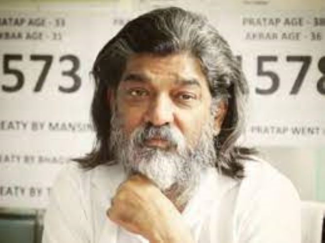 Nitin Desai had a debt of 252 crores