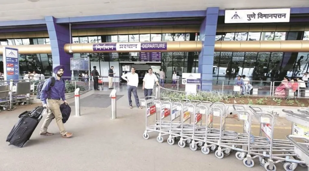 Pune airport bomb threat,