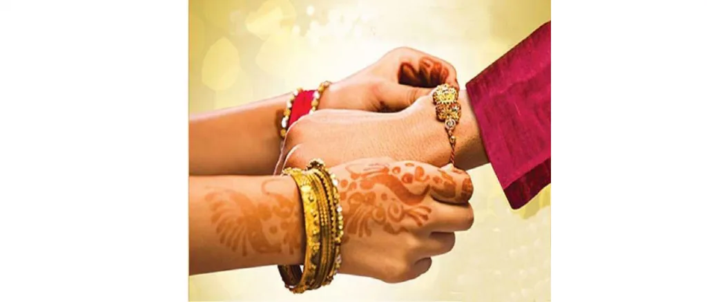 भाऊरायाला पाठवा वॉटरप्रुफ पाकिटातून राखी Send it to Bhauraya and keep it in a waterproof envelope