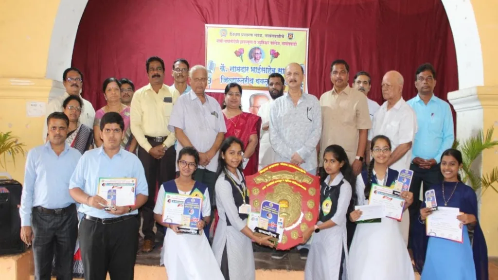 भाईसाहेब सावंत जन्मशताब्दी वक्तृत्व स्पर्धेत आरपीडीला सांघिक विजेतेपद
