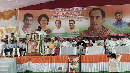 लोकसभेच्या उमेदवारीवरून सतेज पाटील यांनी पी. एन. पाटलांना काढला चिमटा