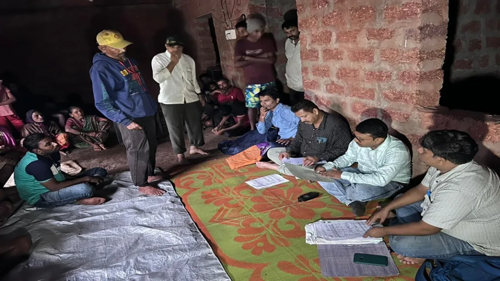 दुर्गम अशा चौकुळ गावातशासन पोहोचले दारी !