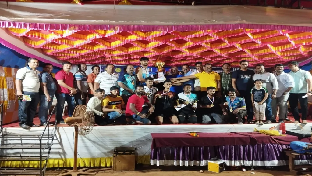 तीन राज्यांच्या व्हॉलीबॉल स्पर्धेत बोथम वॉरियर्स वेंगुर्ला संघ विजेता