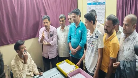 वीज प्रश्नाकडे दुर्लक्ष केल्यामुळे ओटवणे ग्रामस्थ आक्रमक