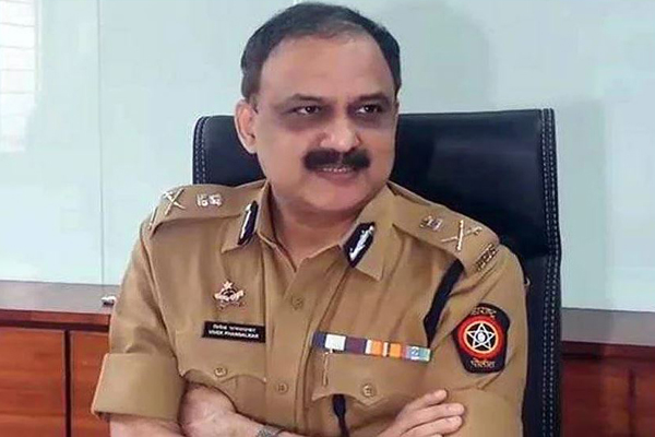 पोलीस आयुक्तांचे विवेक पोलिसिंग ! Police Commissioner's Vivek Policing!