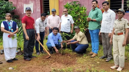 आपला परिसर स्वच्छ, सुंदर व हरित ठेवणे ही प्रत्येकाची जबाबदारी: दिलीप तळेकर