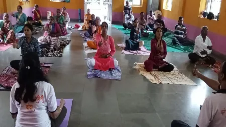 पत्रादेवी येथे संयुक्त योगोपचार शिबीराचे उदघाटन