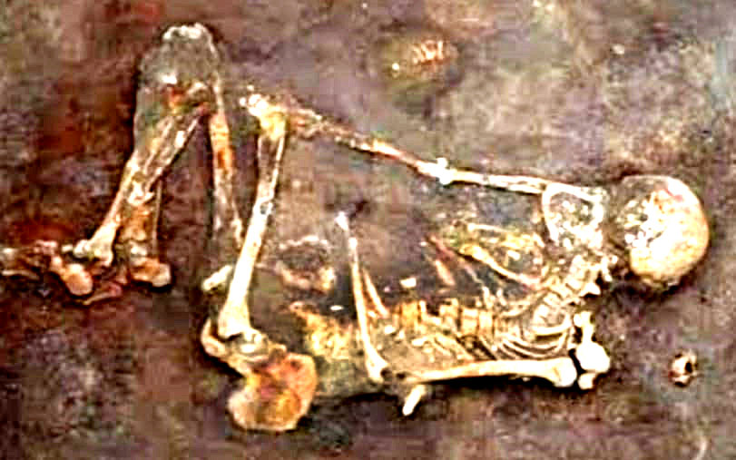 Excitement after discovery of skeleton in well in Santarshet-Haldona