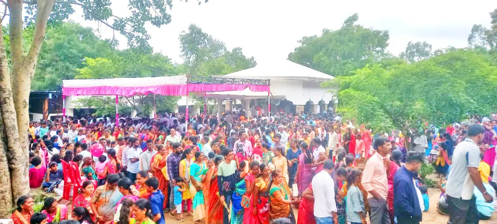 The last Shravan Monday, the Shiva Mandira bloomed