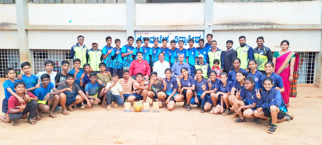 Triple crown for Gomtesh in throwball tournament, Balika Adarsh team wins