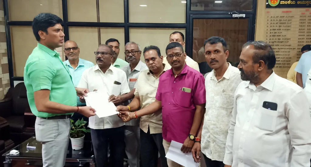 नाझरकॅम्प येथील ‘त्या’ हौदाची पाहणी करा Check out 'that' cistern at Nazarene