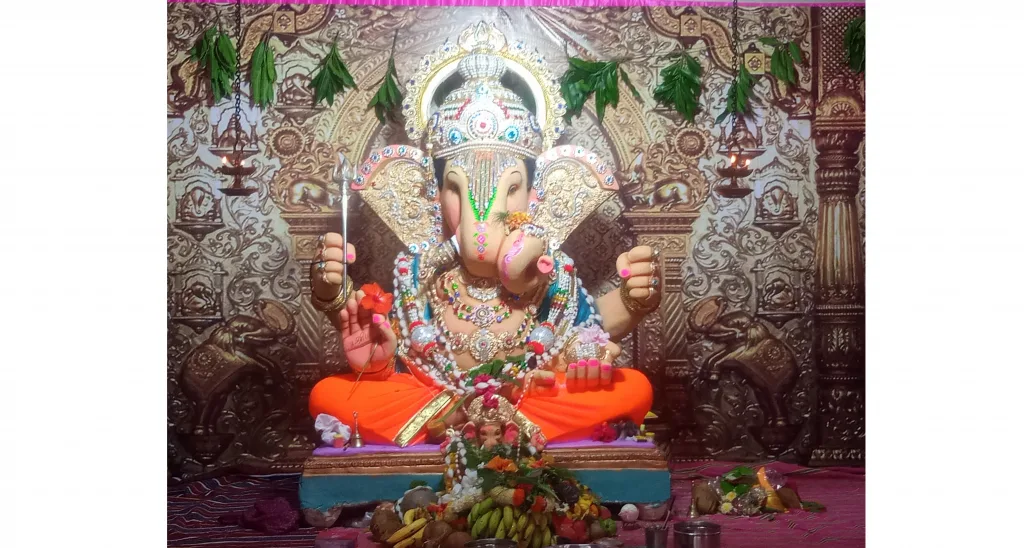 A replica of Dagdusheth Ganesha made in Nandgarh