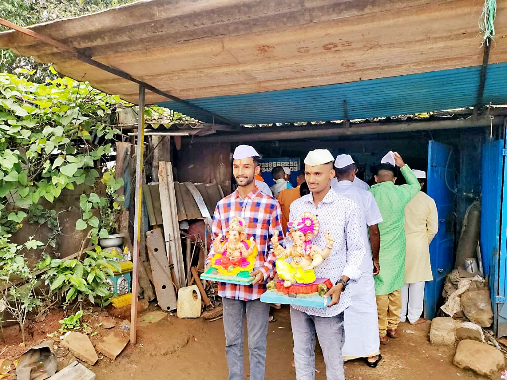 तालुक्यात गणरायाचे जल्लोषात स्वागत Ganaraya was welcomed in the taluk with jubilation