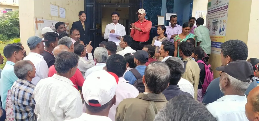 Repetition for scholarship to workers' children