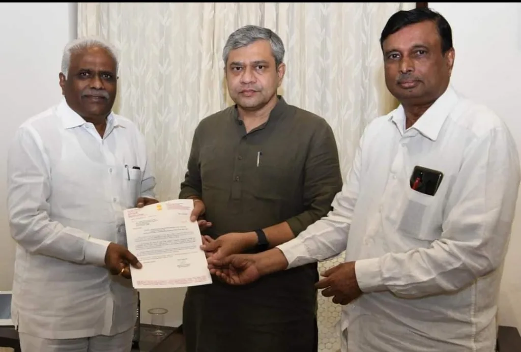 बेळगाव-पुणे वंदे भारत एक्स्प्रेस सुरू करा Start Belgaum-Pune Vande Bharat Express