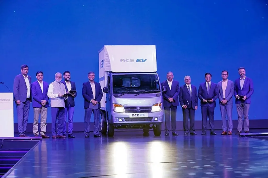 टाटा मोर्ट्सचा इलेक्ट्रिक मिनी ट्रक लाँच Tata Motors electric mini truck launch