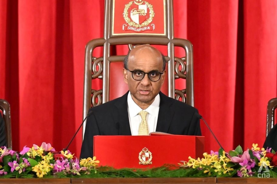 थर्मन षणगुमरत्नम सिंगापूरच्या राष्ट्रपतिपदी Tharman Sangumaratnam as President of Singapore