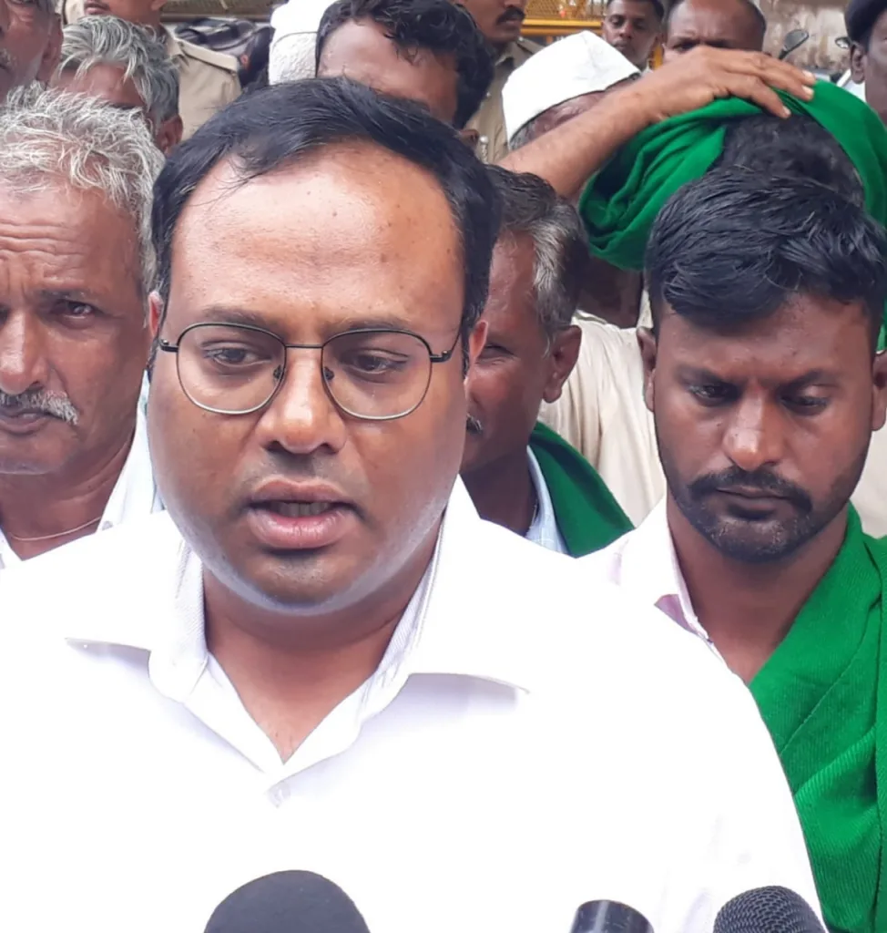 बेळगाव, खानापूर दुष्काळाचा अहवाल राज्य सरकारकडे सादर Belgaum, Khanapur drought report submitted to state government