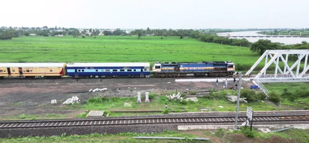 कुडची-उगार खुर्द दरम्यान दुपदरी रेल्वेमार्गाची चाचणी Trial of double track railway line between Kudchi-Ugar Khurd