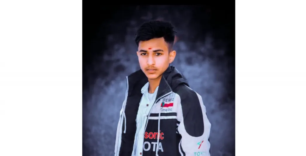 सोशल मीडियाची धार, अल्पवयीनावर वार Edge of social media, attack on minors