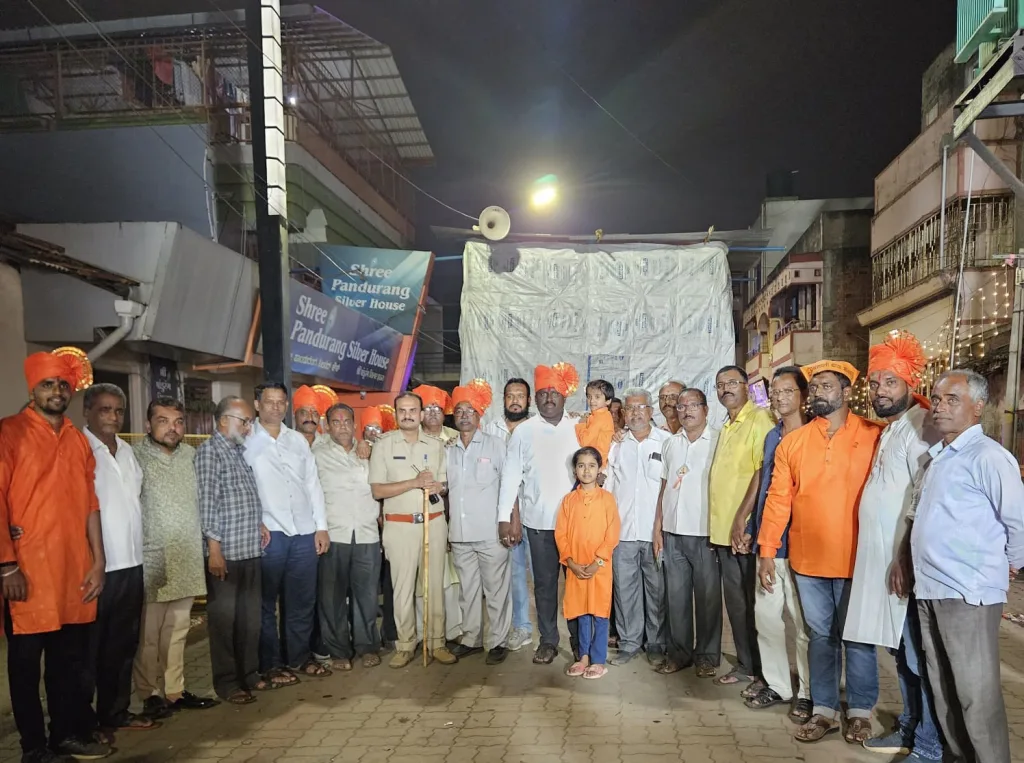 शहापूर येथे पारंपरिक पद्धतीने विसर्जन मिरवणूक Traditional immersion procession at Shahapur