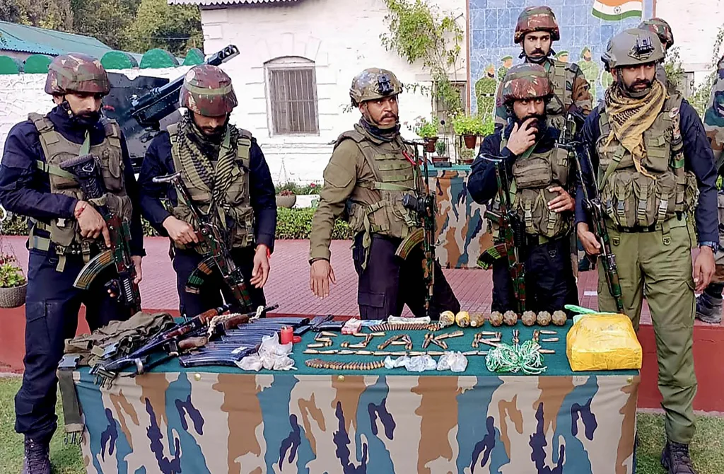 चार दहशतवादी यमसदनी Four terrorists Yamsadni