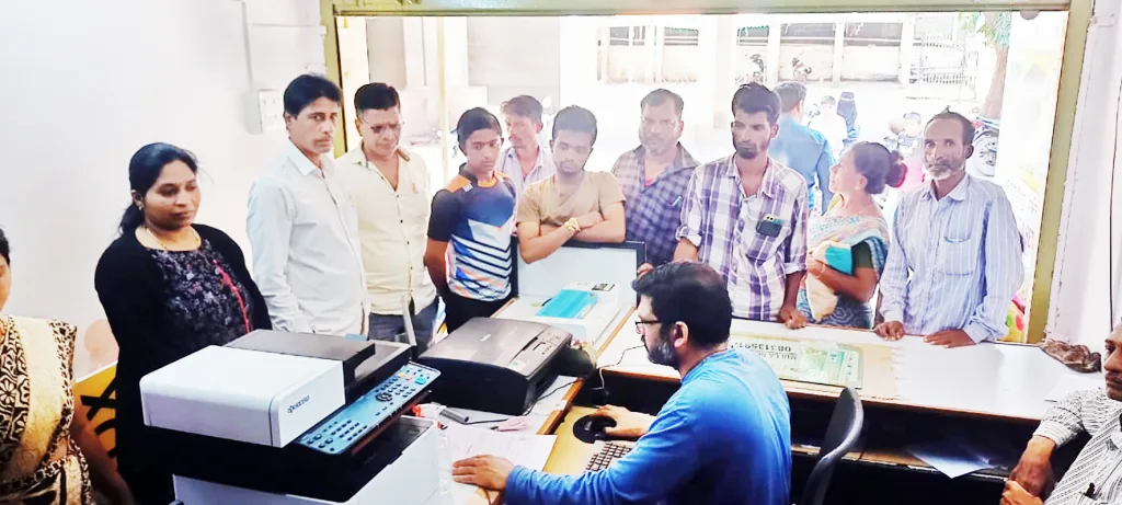 रेशन सर्व्हर डाऊनचा रुग्णांना फटका Patients affected by ration server down