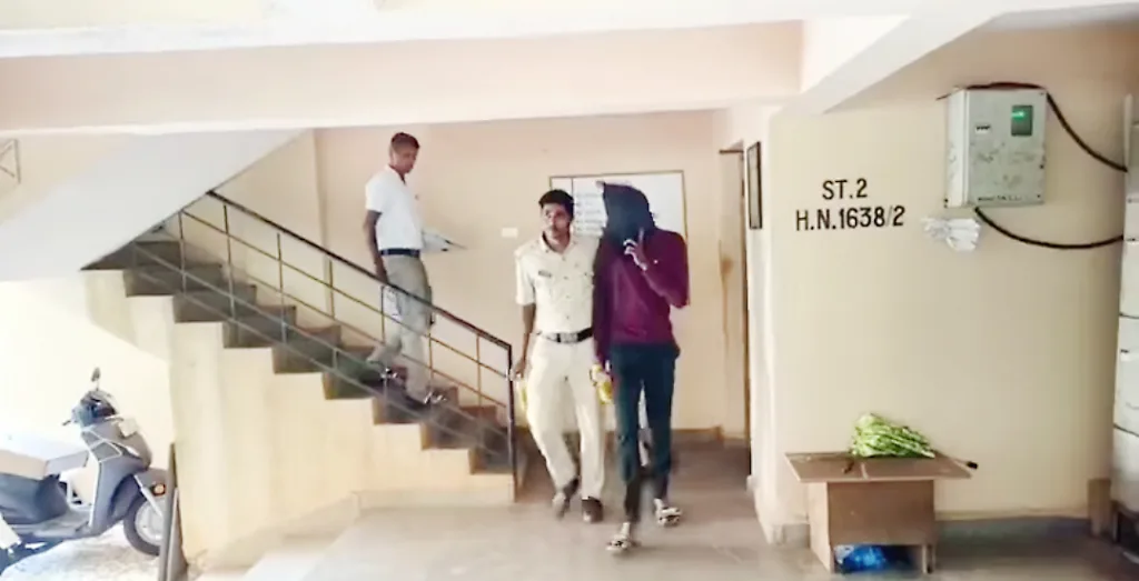 Panchnama of forensic team in deceased Kamakshi's flat