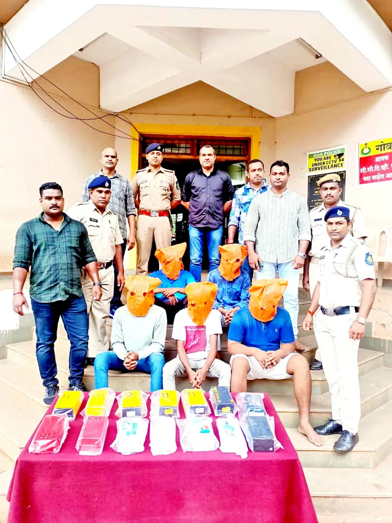 21 mobile phones ordered online stolen