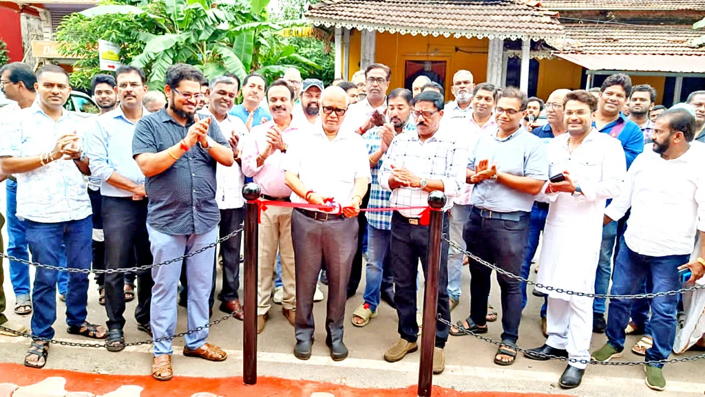 The process of the second phase of beautification works in the final phase