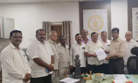 शिक्षकांना नवभारत साक्षरता कार्यक्रमाचे काम लावल्यास आंदोलन; शैक्षणिक व्यासपीठचा जिल्हाधिकाऱ्यांना निवेदनाव्दारे ईशारा Navbharat Literacy Programme District Collector rekhawar