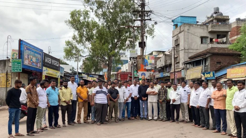 Jalna Lathi Charge : हुपरीत मराठा समाजाच्या वतीने जाहीर निषेध Hupari Maratha Kranti Morcha Public protest Maratha community
