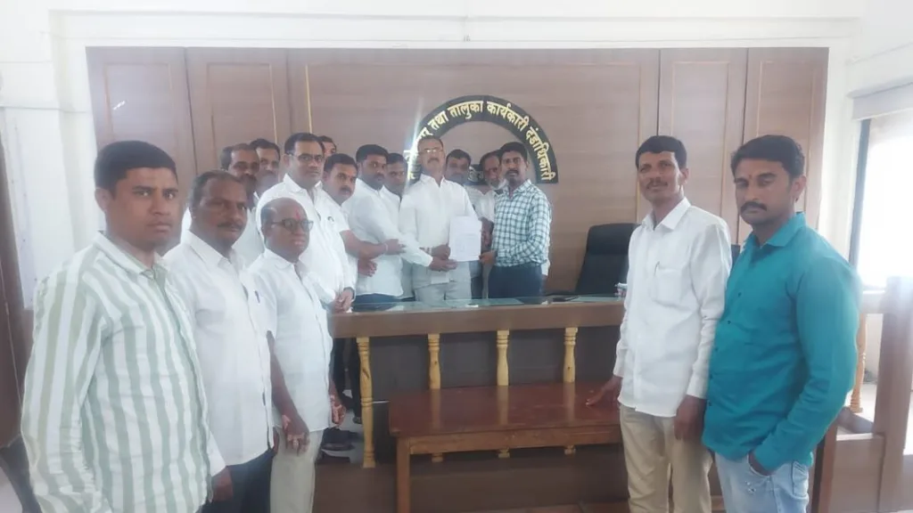 kadegaon close tomorrow in jalna lathi charge incident on protest