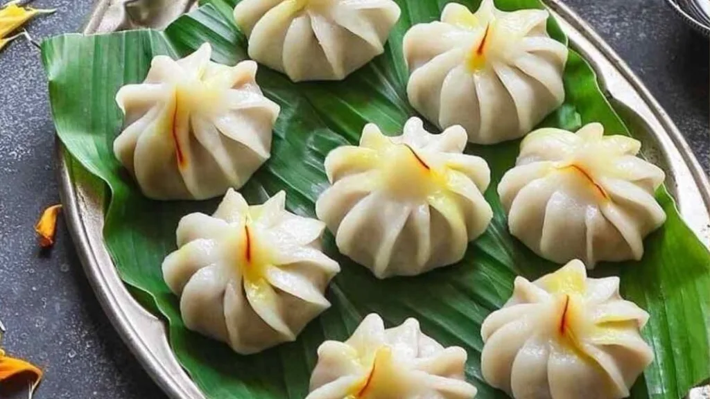तुमचे उकडीचे मोदक फसतात ? ट्राय करा ही ट्रिक्स ukadiche modak recipe in marathi triks tricks and tips